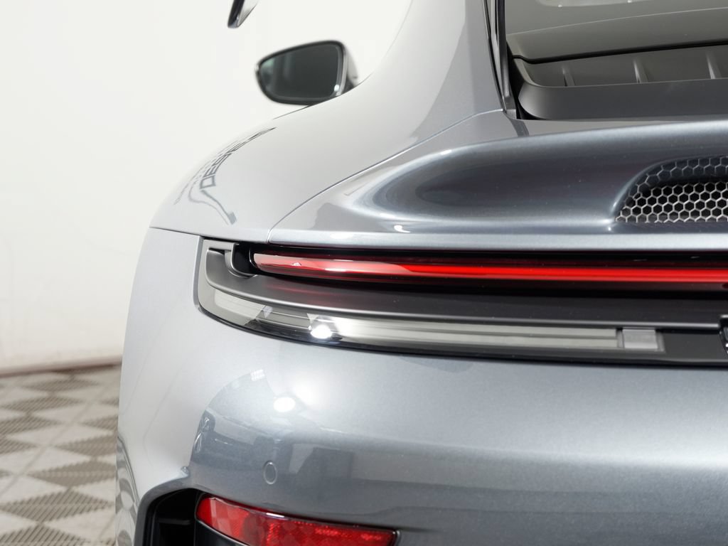 New 2026 Porsche 911 GT3 RWD image 16
