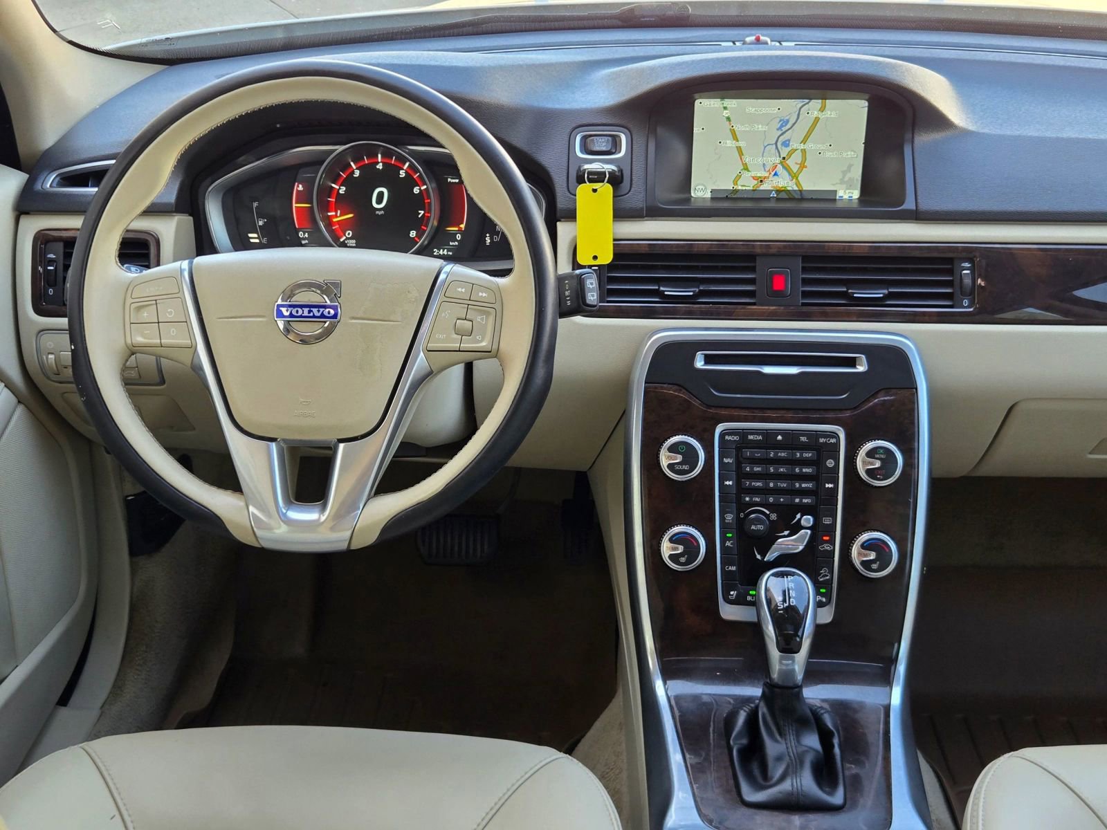 Used 2015 Volvo XC70 T6 AWD/4WD image 25