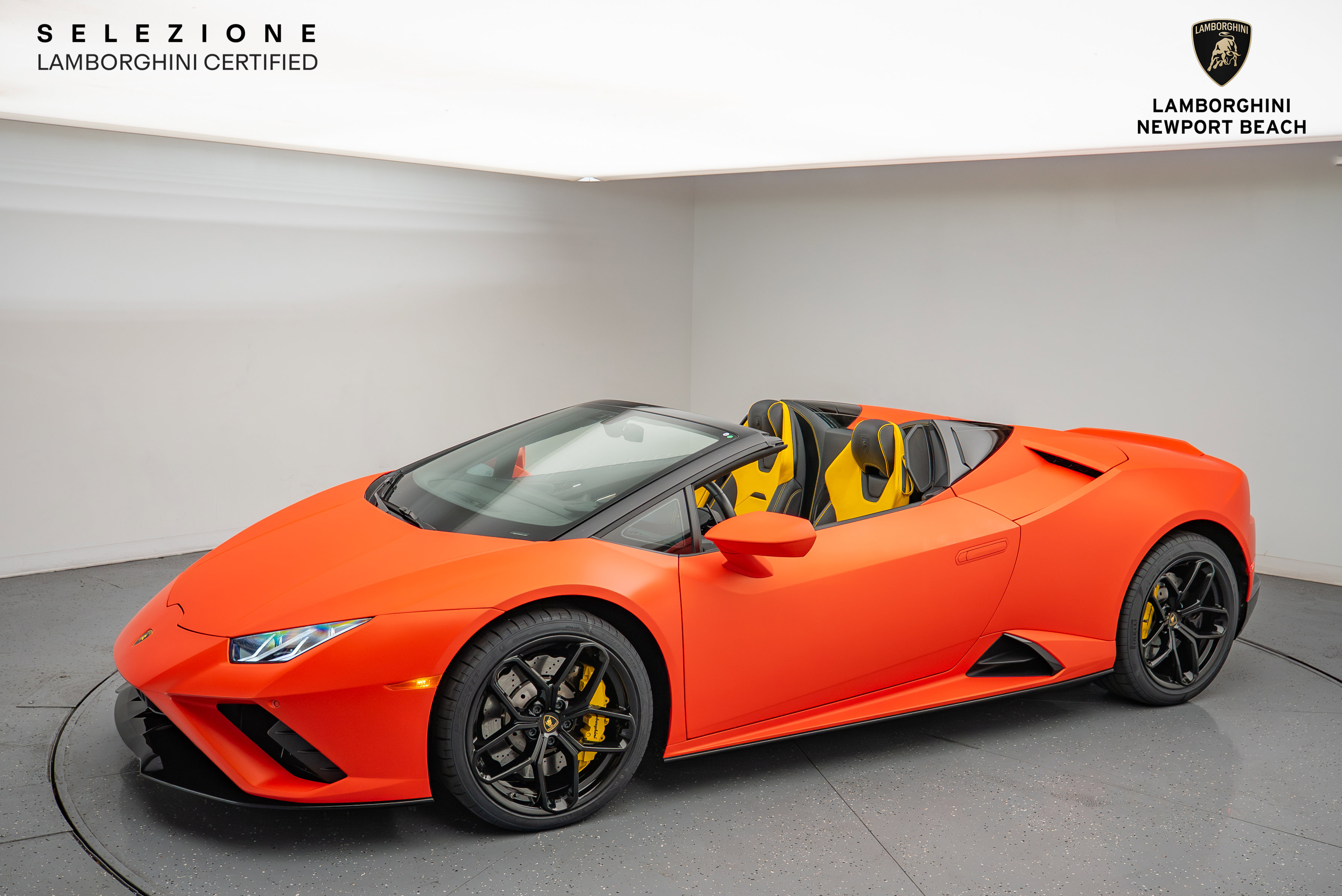 Used 2022 Lamborghini Huracan EVO image 11