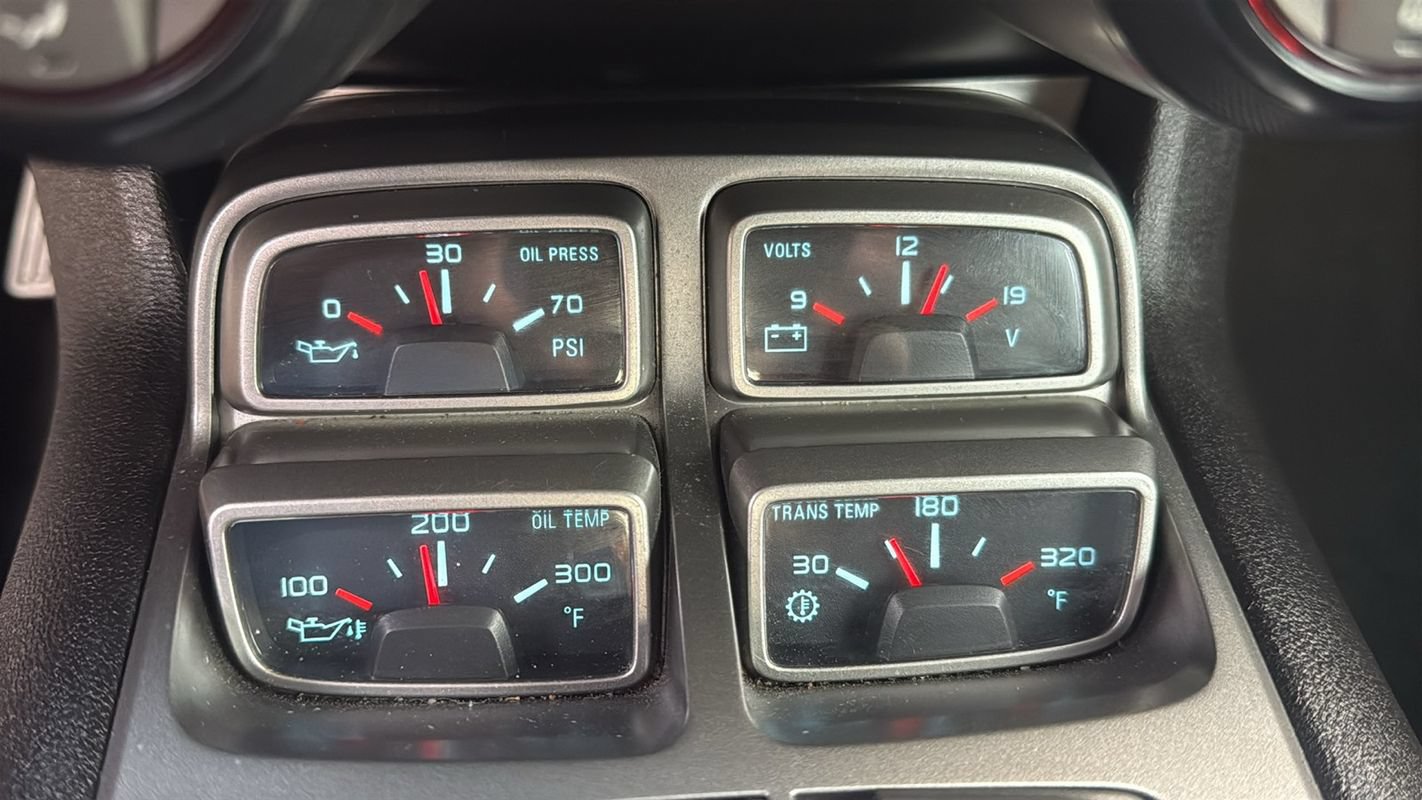 Used 2010 Chevrolet Camaro SS RWD image 23