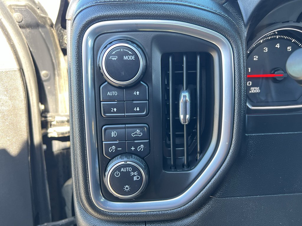 Used 2022 Chevrolet Silverado 1500 LT Trail Boss w/ Bed Protection Package image 15