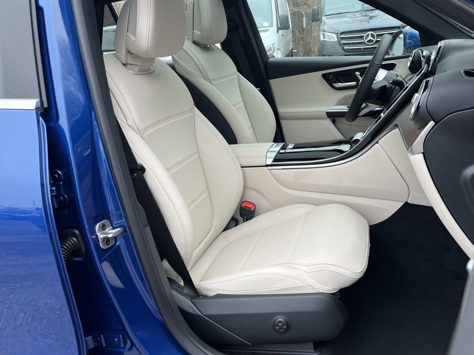 New 2026 Mercedes-Benz GLC 300 4MATIC image 26