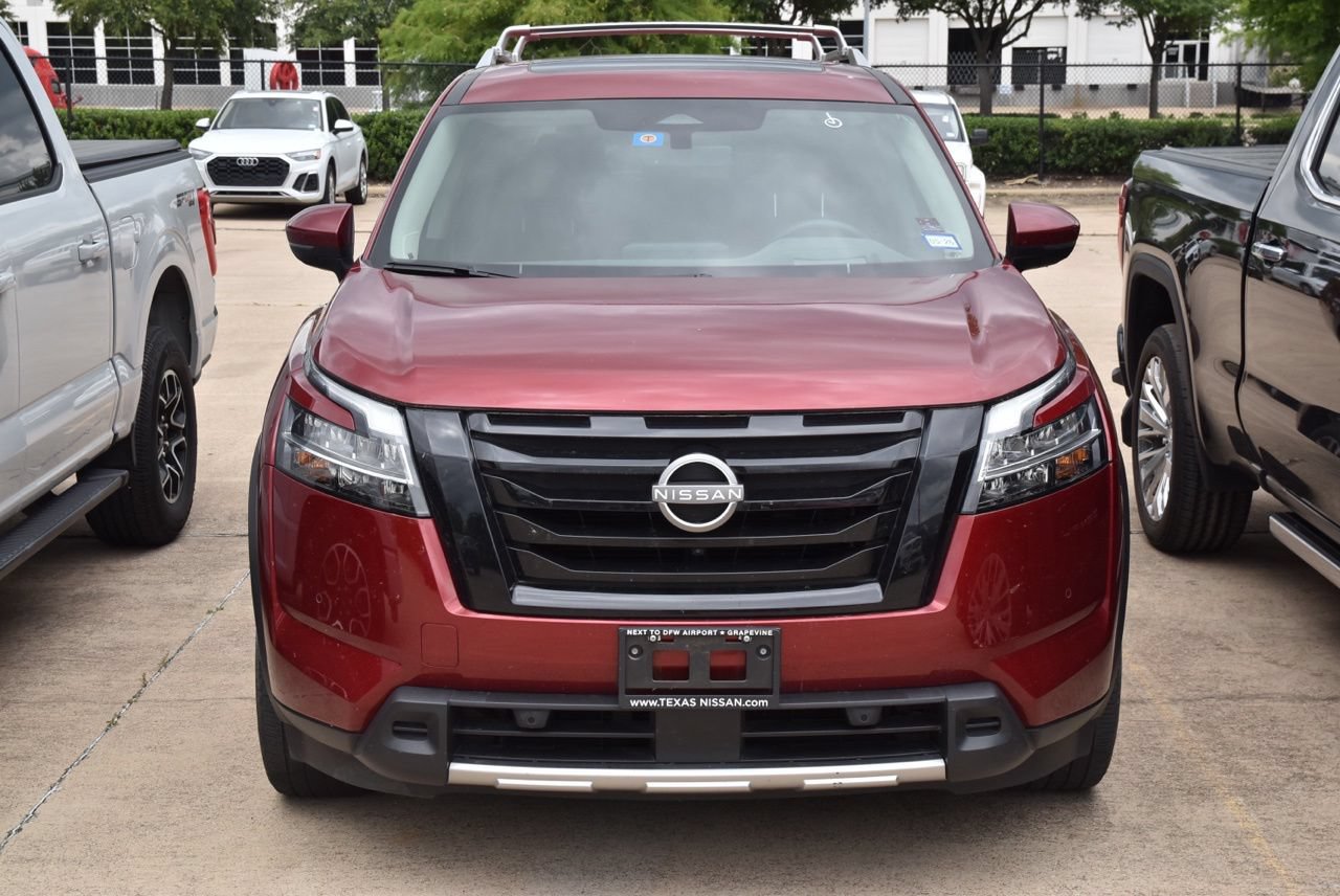 Used 2023 Nissan Pathfinder Platinum AWD/4WD image 3