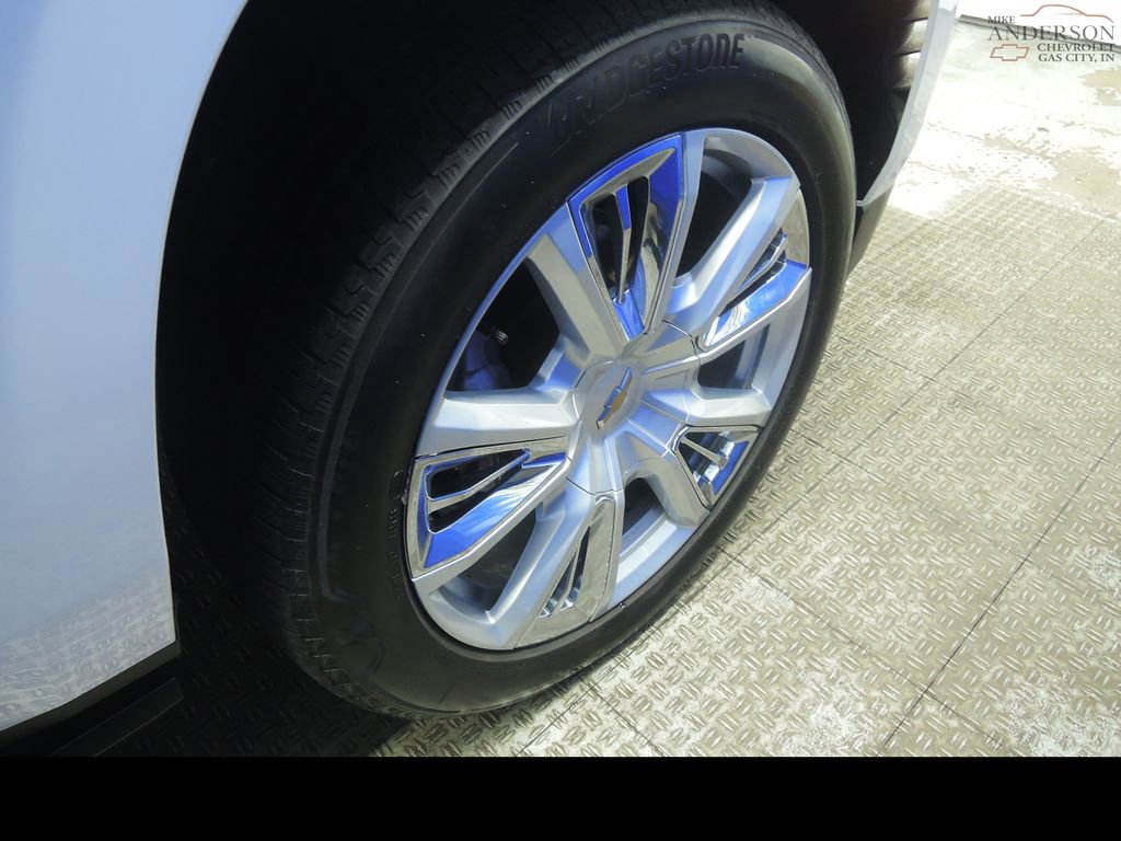 Used 2023 Chevrolet Suburban High Country w/ Advanced Technology Package image 52