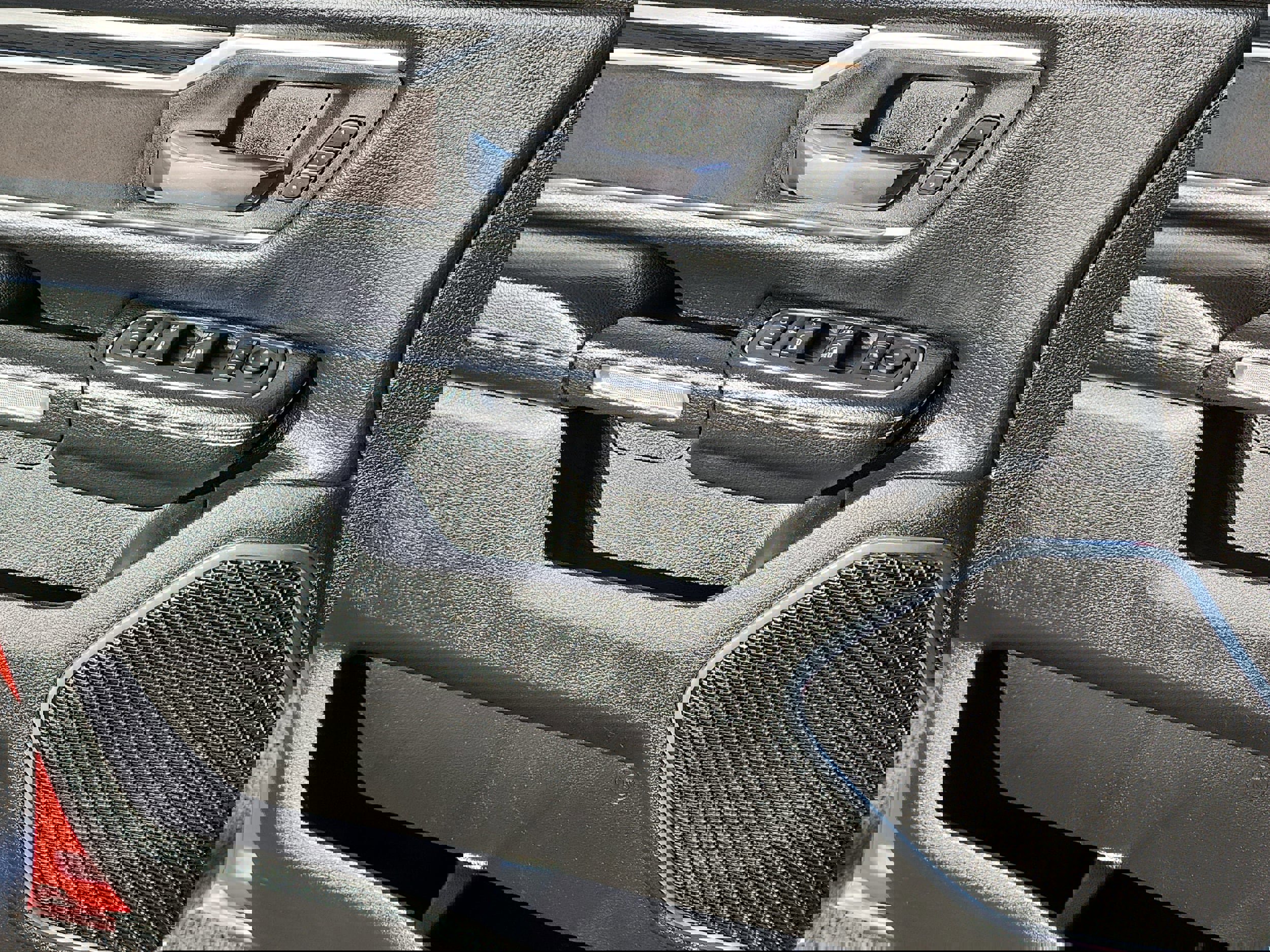 Used 2024 RAM 1500 Laramie image 8