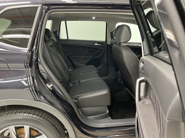 Used 2023 Volkswagen Tiguan SE w/ Panoramic Sunroof Package AWD/4WD image 10