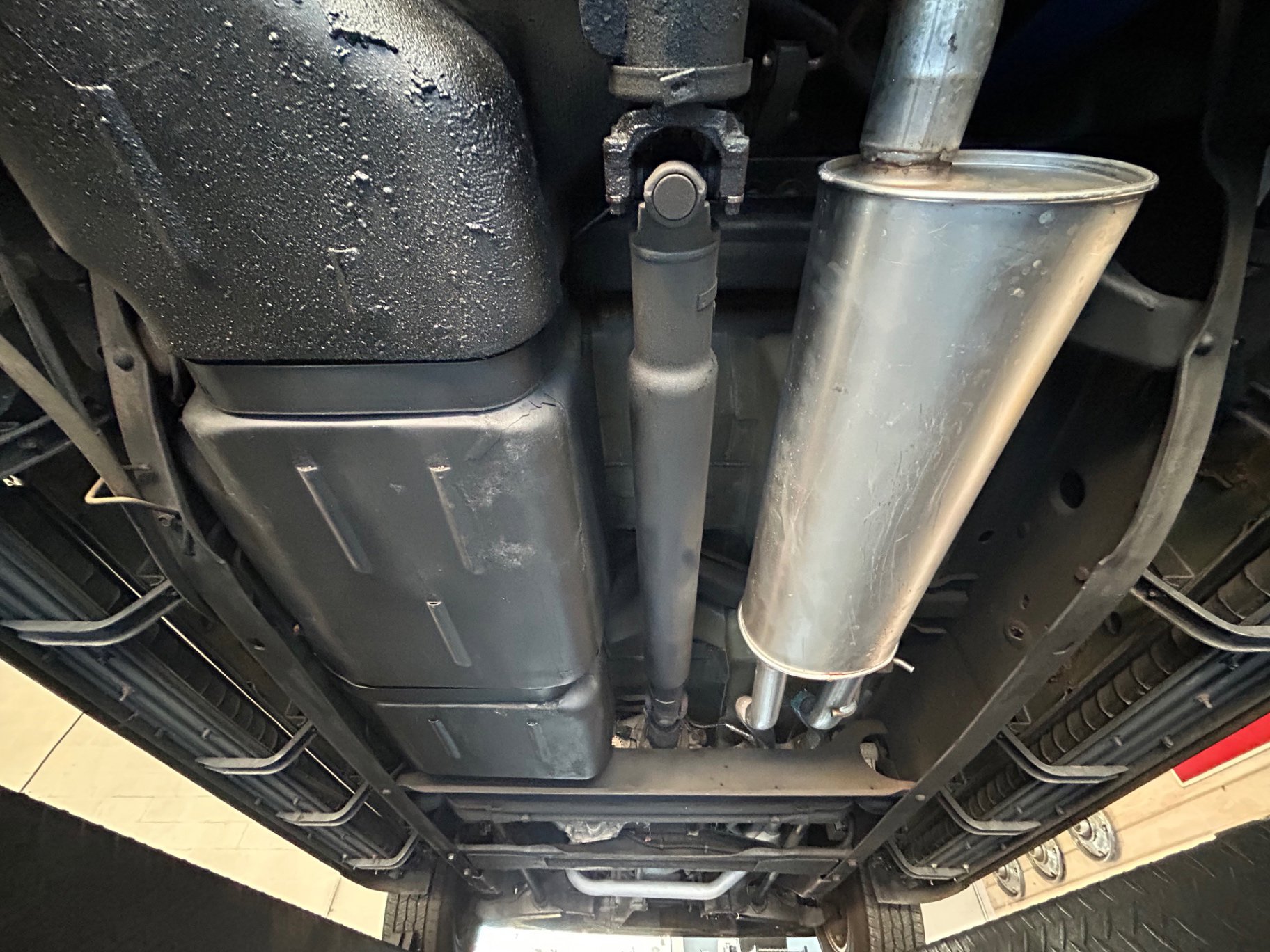 Used 1996 GMC Yukon SLE image 34