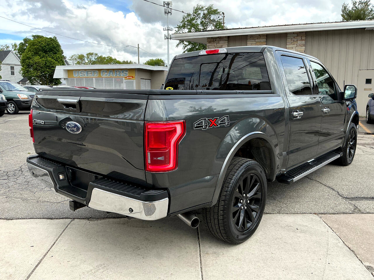 Used 2016 Ford F150 Lariat w/ Equipment Group 502A Luxury image 3
