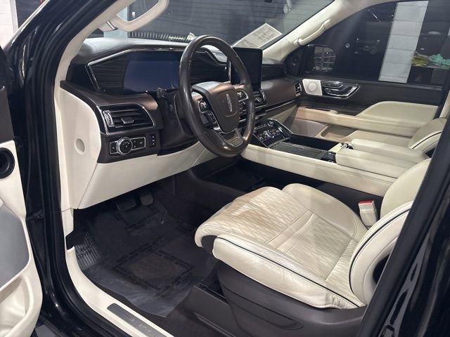 Used 2021 Lincoln Navigator Black Label AWD/4WD image 11