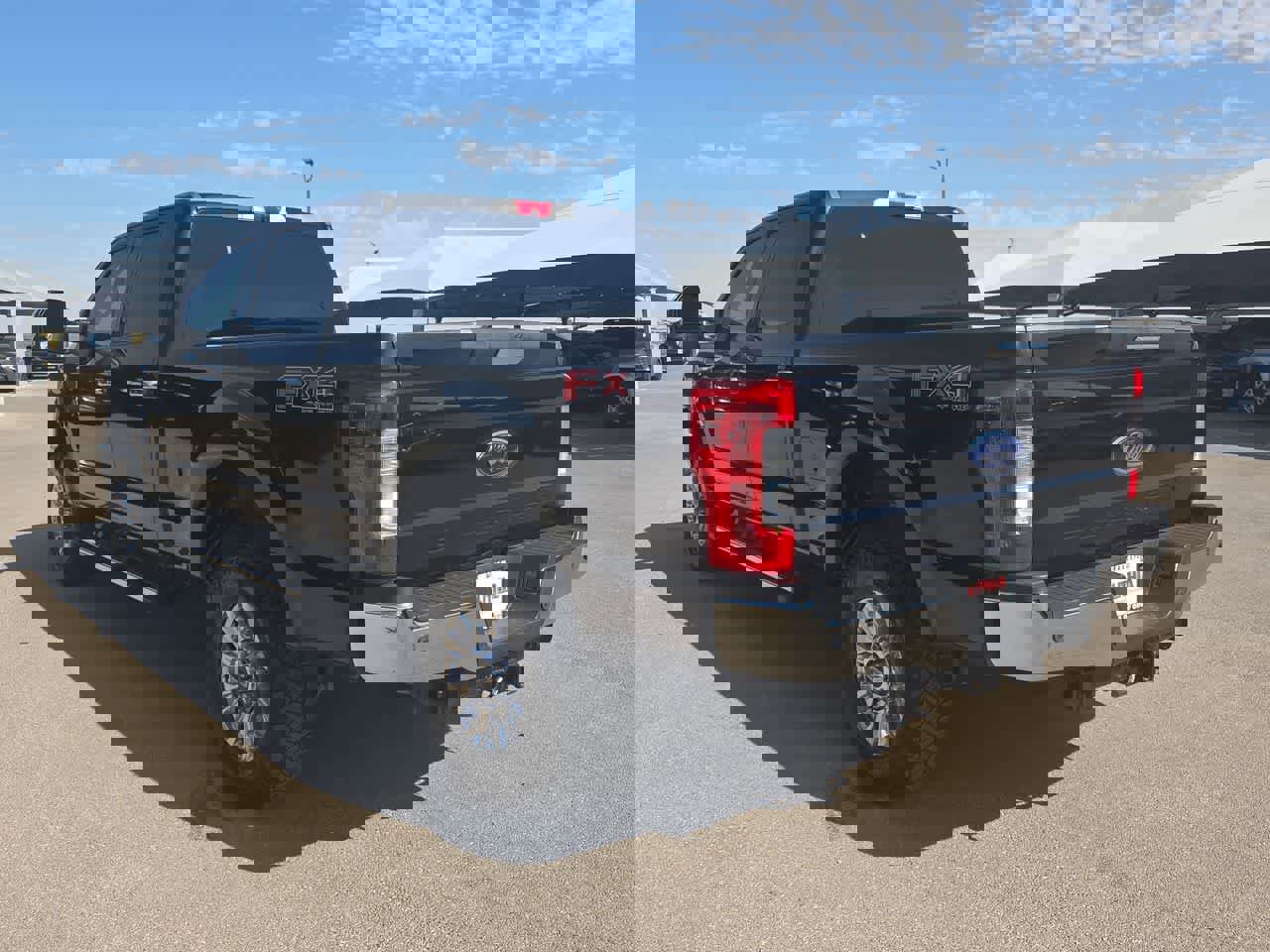 Used 2019 Ford F250 XLT w/ XLT Premium Package image 12