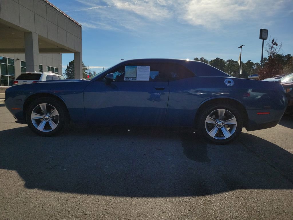 Used 2020 Dodge Challenger SXT image 6