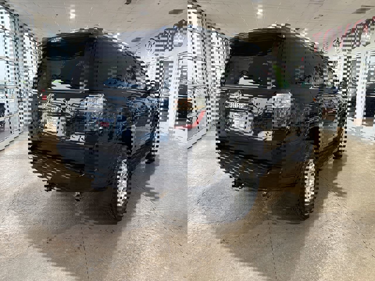 Certified 2024 Toyota 4Runner SR5 Premium image 2