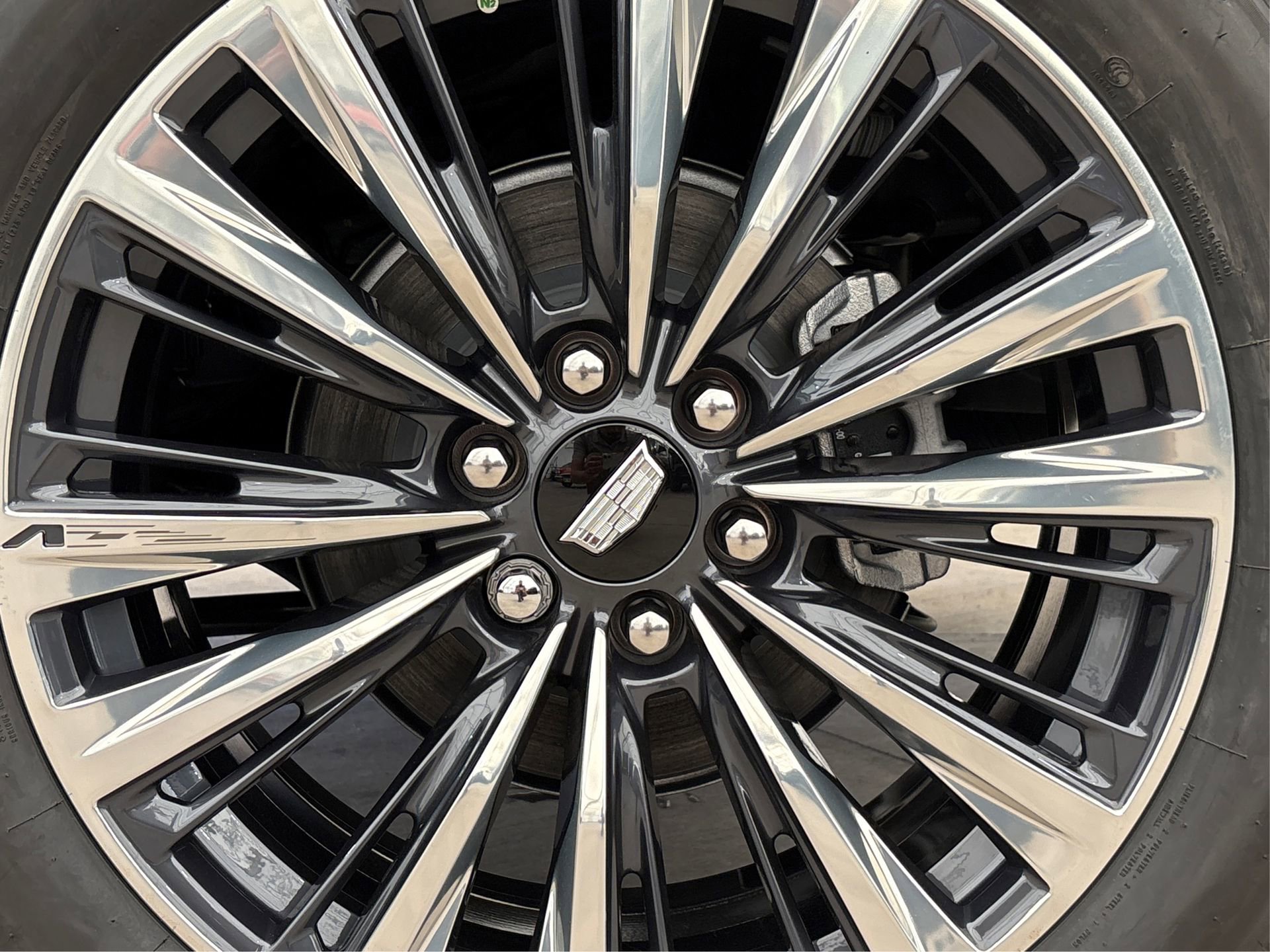 New 2025 Cadillac Escalade Premium Luxury image 13