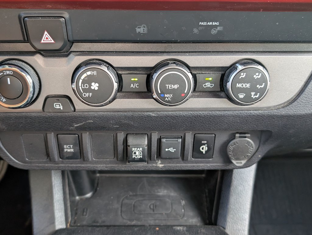 Used 2020 Toyota Tacoma TRD Off-Road AWD/4WD image 24