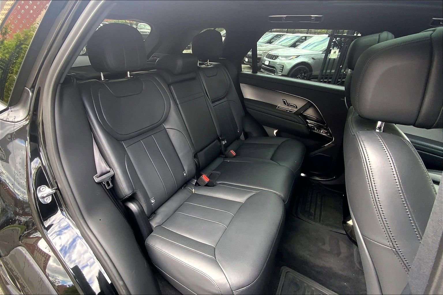 Certified 2024 Land Rover Range Rover Sport SE AWD/4WD image 19