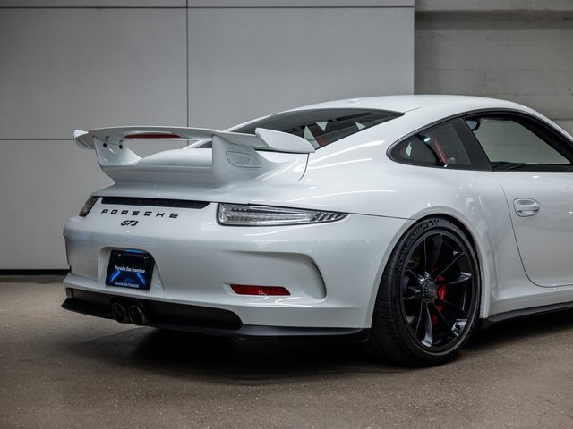 Used 2015 Porsche 911 GT3 w/ Carbon Interior Package image 24