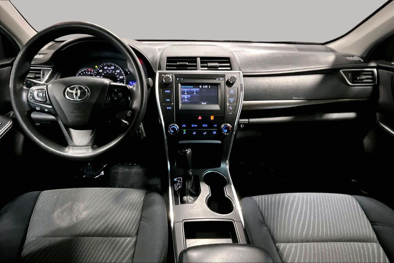 Used 2015 Toyota Camry LE FWD image 14