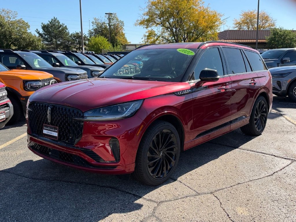 New 2027 Lincoln Aviator Reserve AWD/4WD image 2