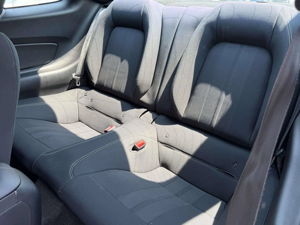 Used 2018 Ford Mustang Coupe RWD image 15