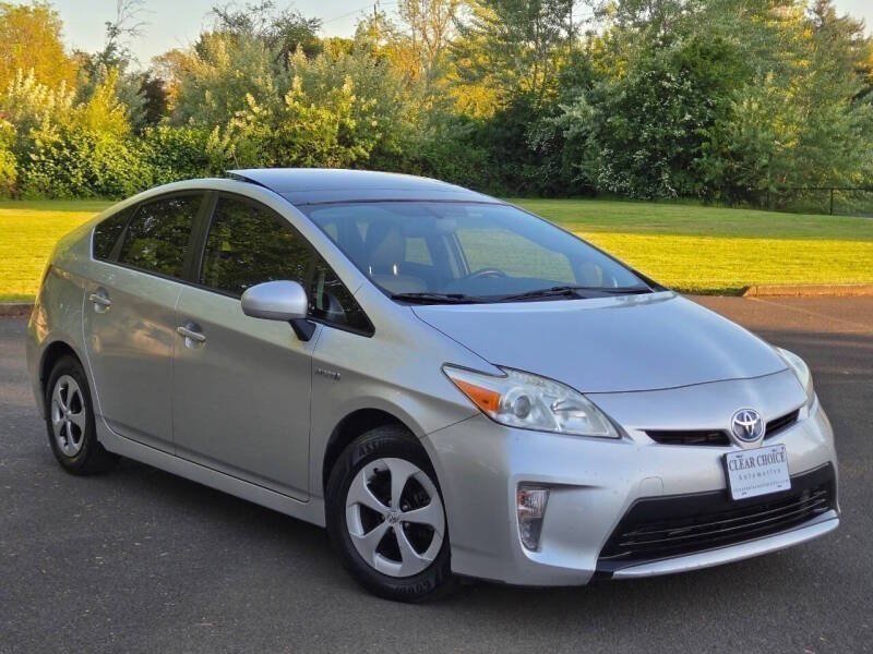 Used 2012 Toyota Prius Four w/ Deluxe Solar Roof Pkg FWD image 1