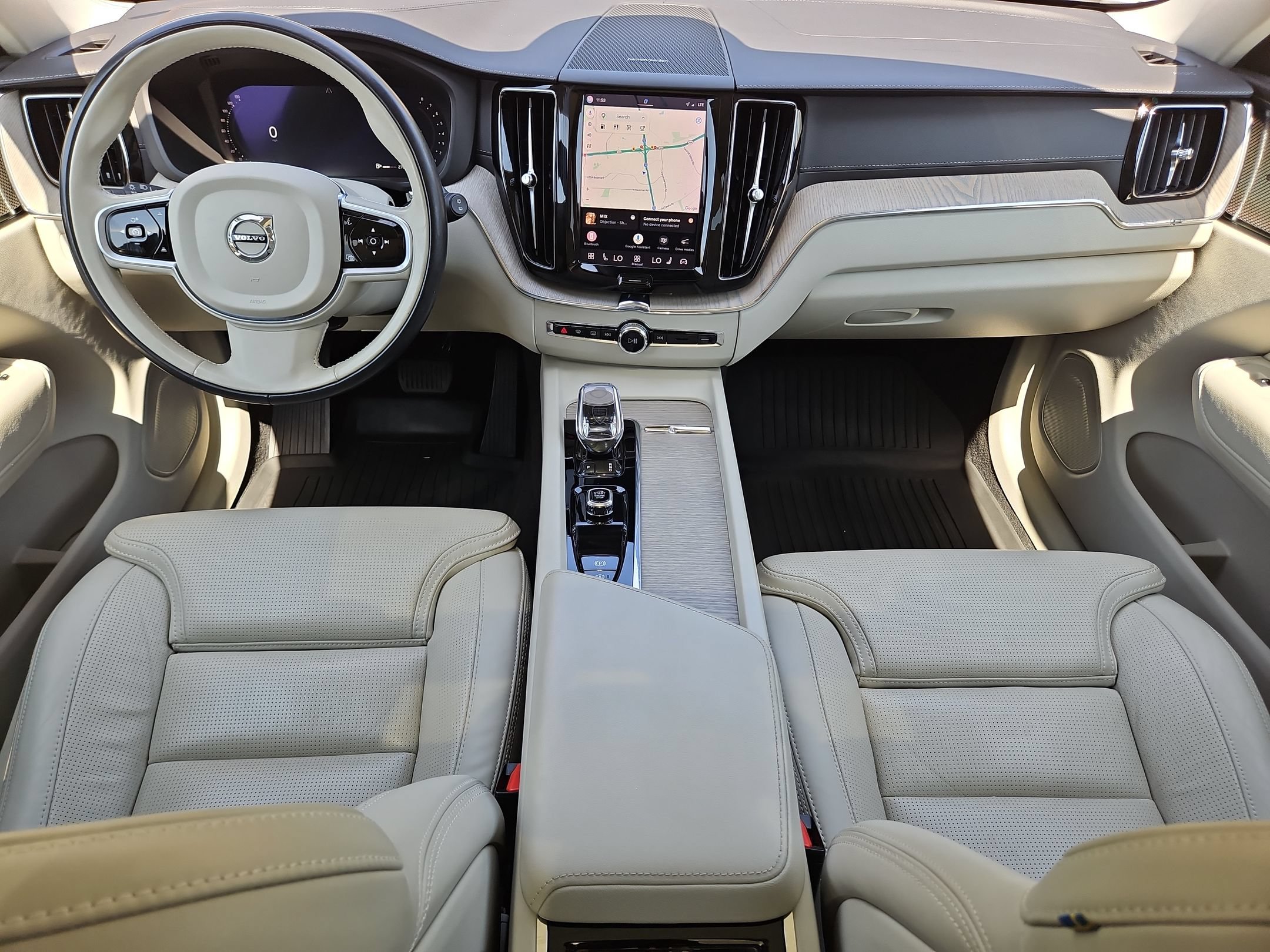 Used 2022 Volvo XC60 B5 Inscription w/ Advanced Package FWD image 16