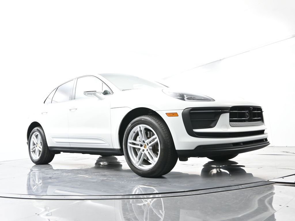Certified 2023 Porsche Macan AWD/4WD image 53