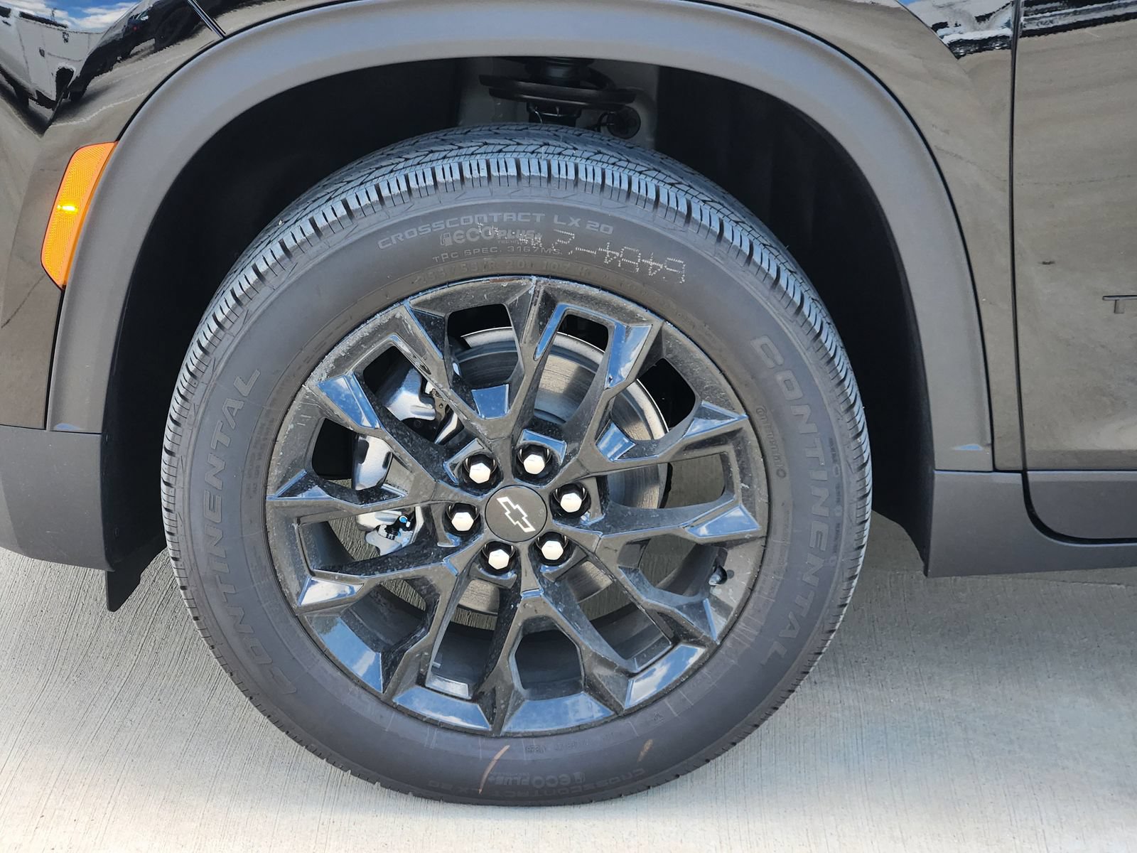 New 2026 Chevrolet Traverse LT w/ Midnight/Sport Edition FWD image 11