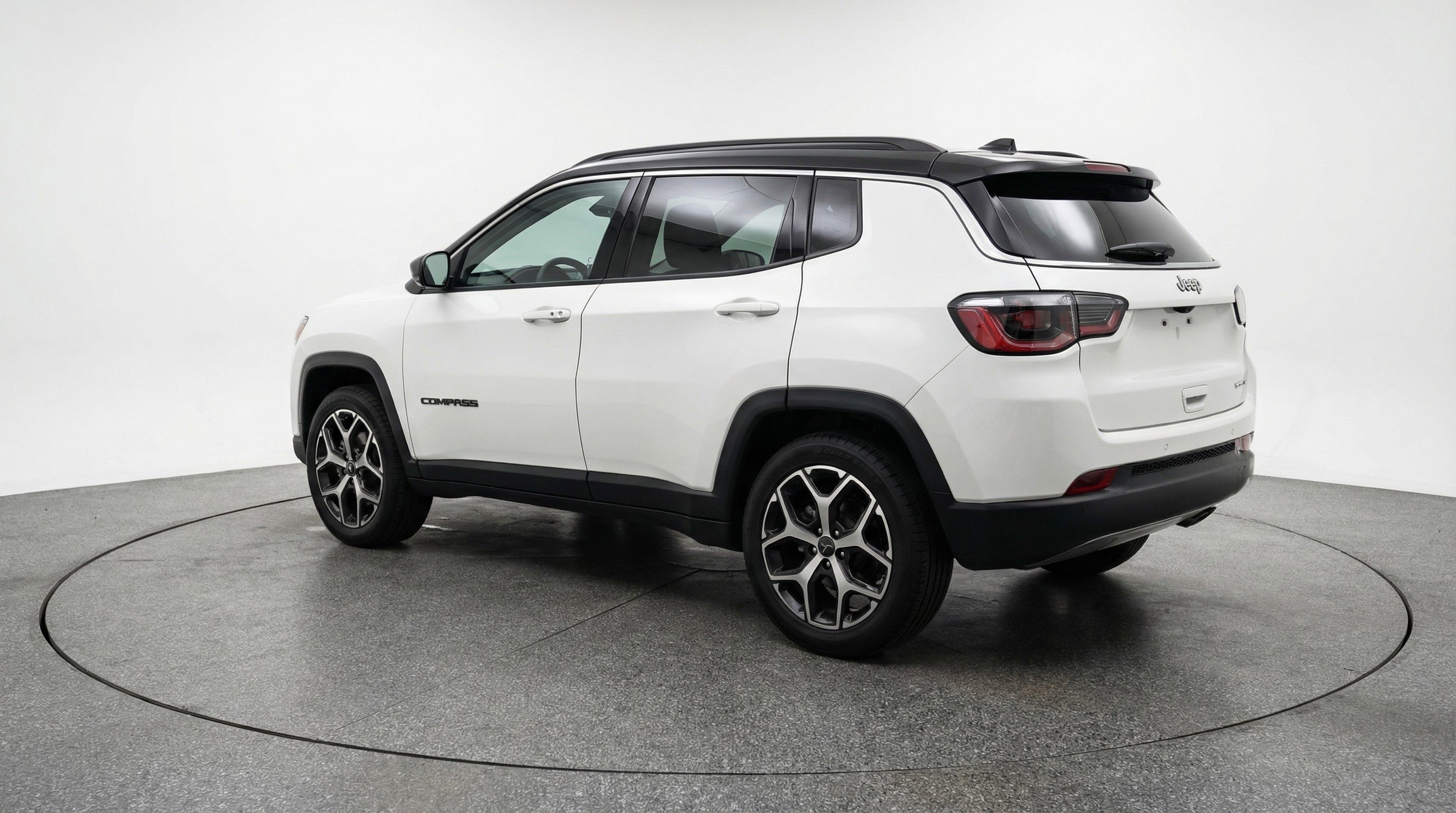 Used 2025 Jeep Compass Limited image 6