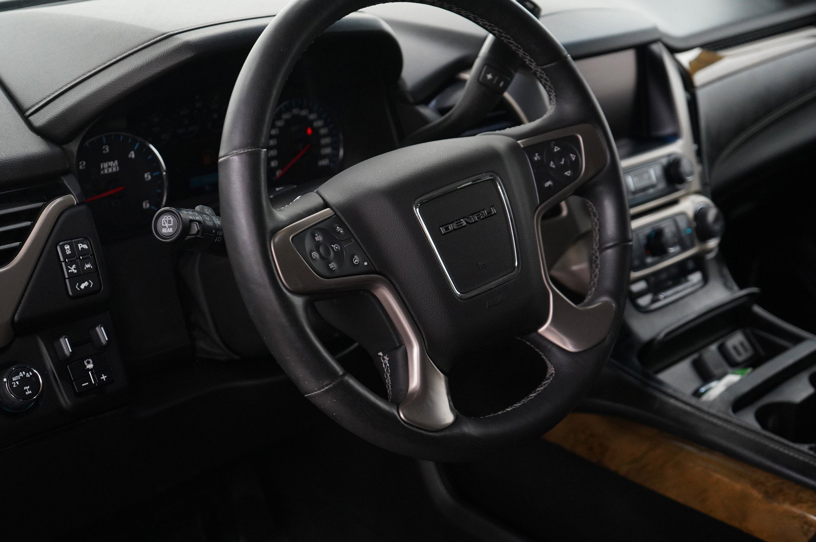 Used 2017 GMC Yukon Denali w/ Open Road Package image 20