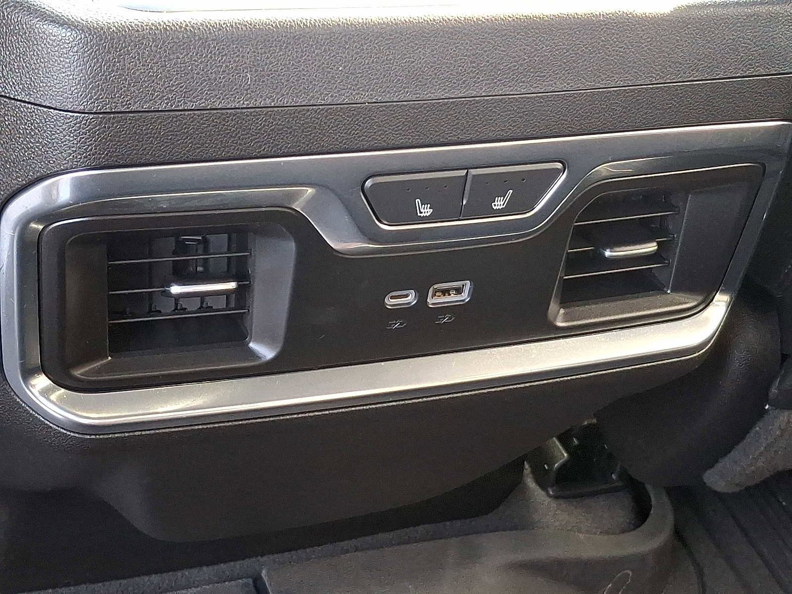 Used 2022 GMC Sierra 1500 Denali w/ Denali Reserve Package image 11