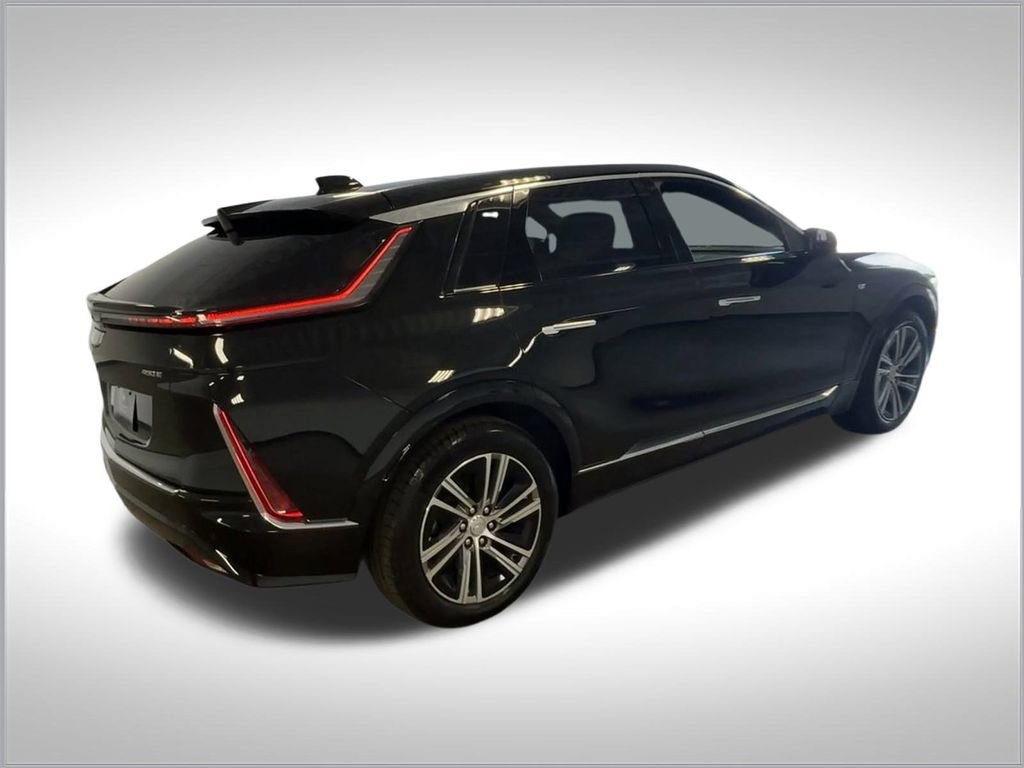 New 2025 Cadillac Lyriq Luxury image 11
