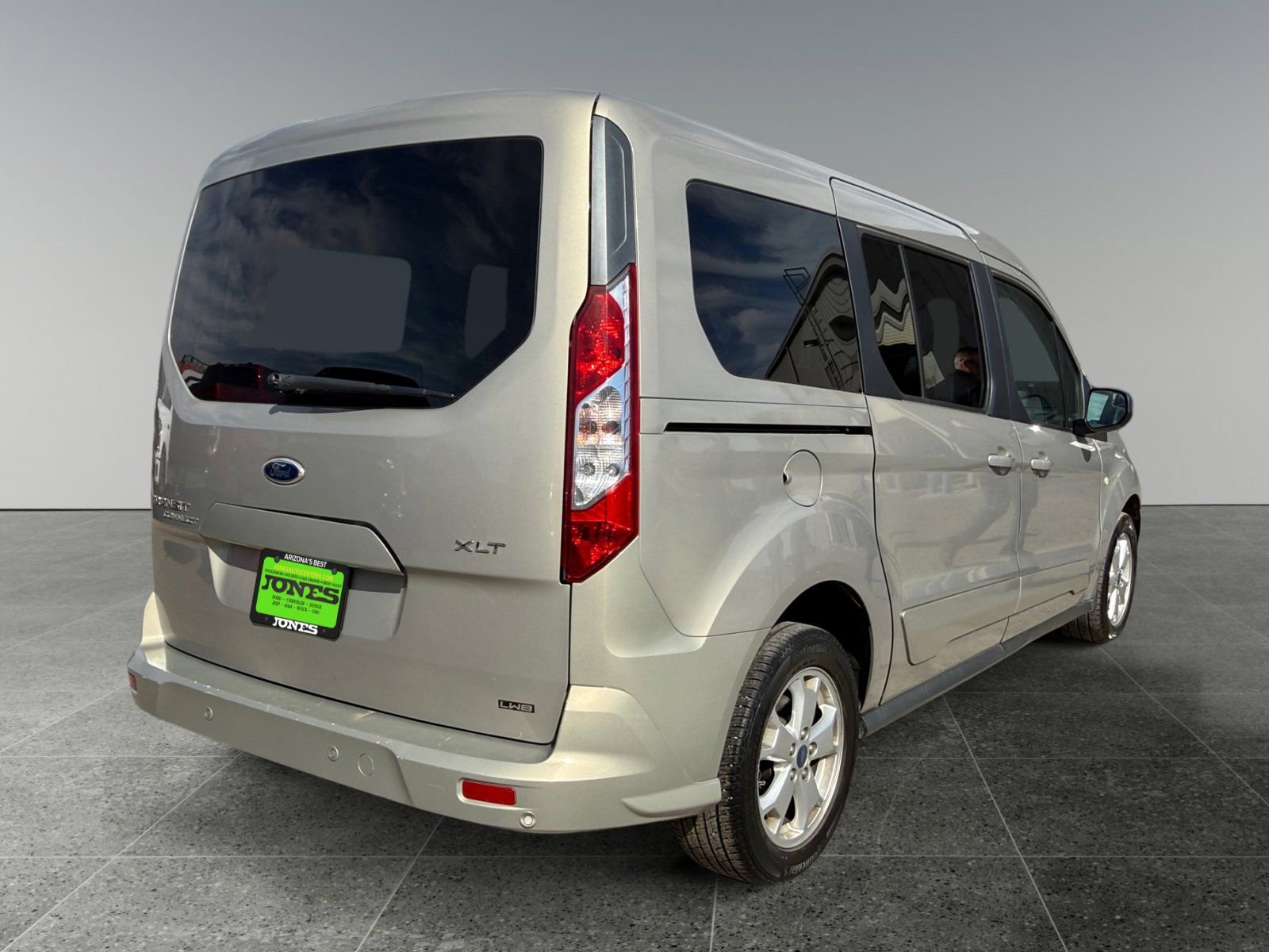 Used 2016 Ford Transit Connect XLT FWD image 7