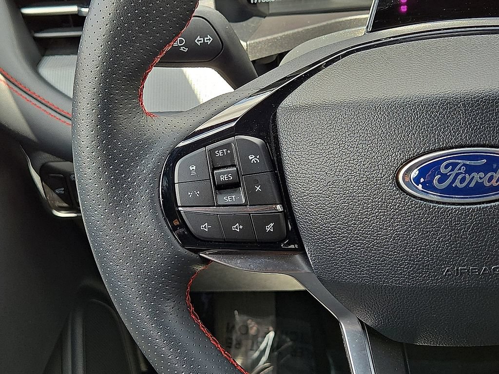 Used 2025 Ford Explorer ST-Line w/ ST-Line Street Pack AWD/4WD image 20