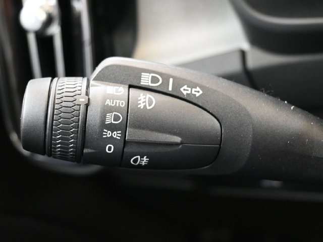 New 2026 Volvo XC40 B5 Ultra w/ Protection Package Premier AWD/4WD image 31