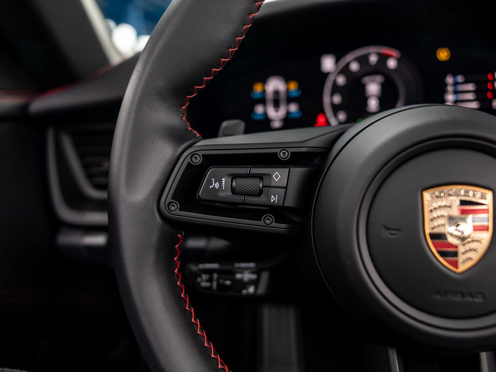 Certified 2026 Porsche 911 Carrera GTS RWD image 36