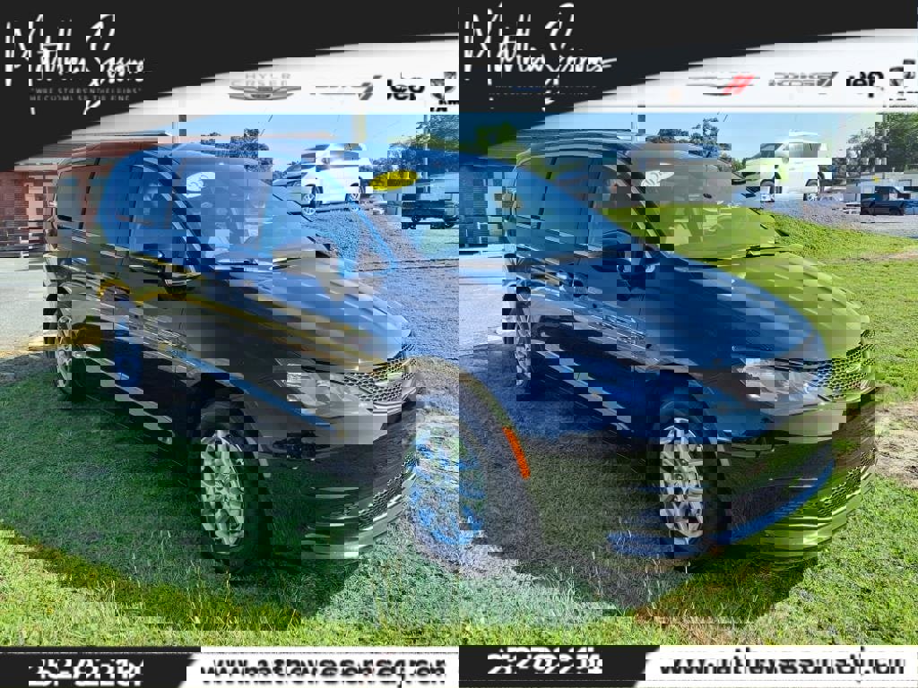 New 2025 Chrysler Voyager LX