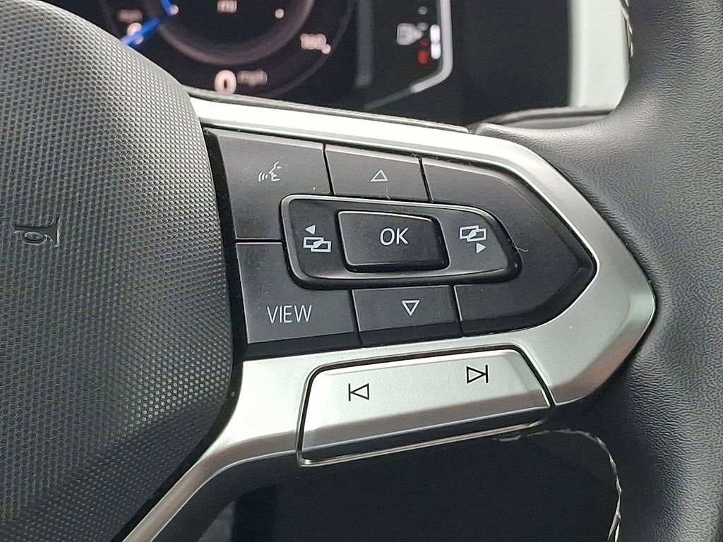 Used 2022 Volkswagen Atlas Cross Sport SE FWD image 22