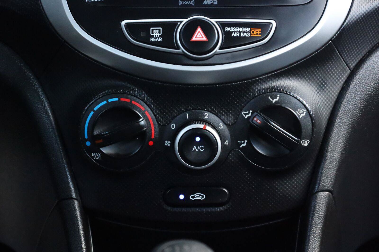 Used 2013 Hyundai Accent GS FWD image 37