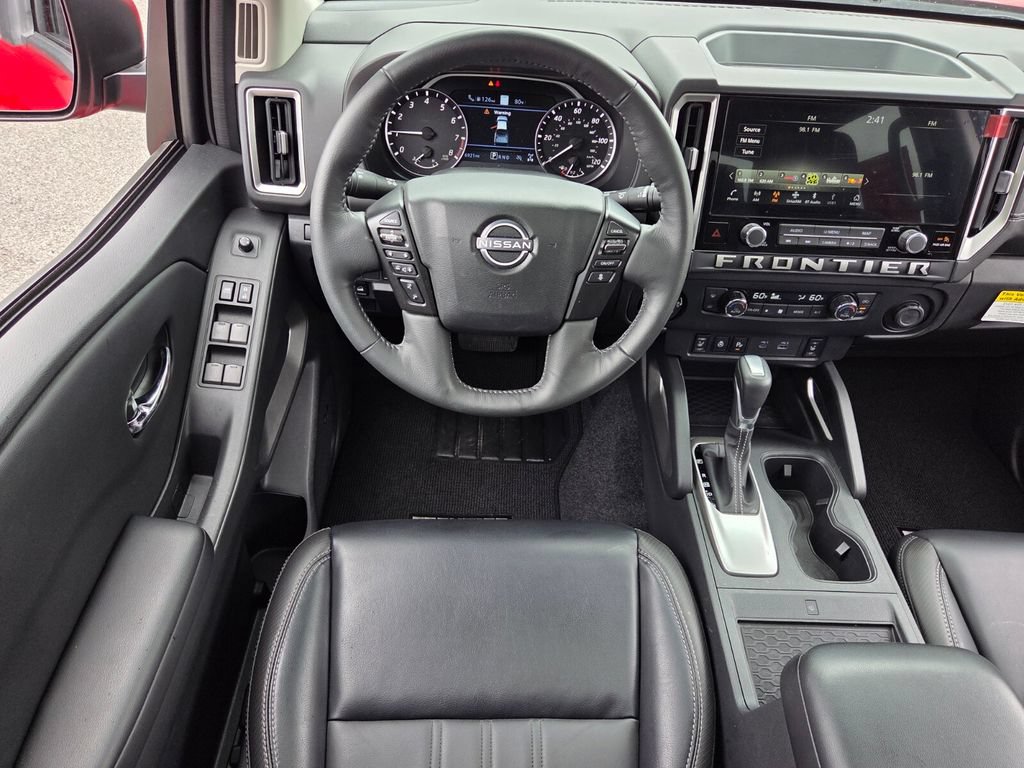 Certified 2025 Nissan Frontier SL AWD/4WD image 5