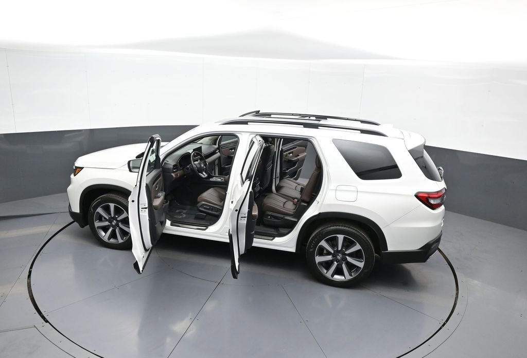 Certified 2023 Honda Pilot Elite image 46