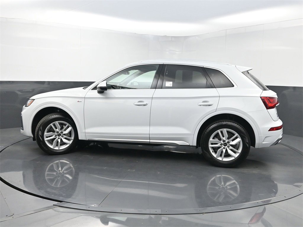 Used 2024 Audi Q5 2.0T Premium w/ Convenience Package image 42