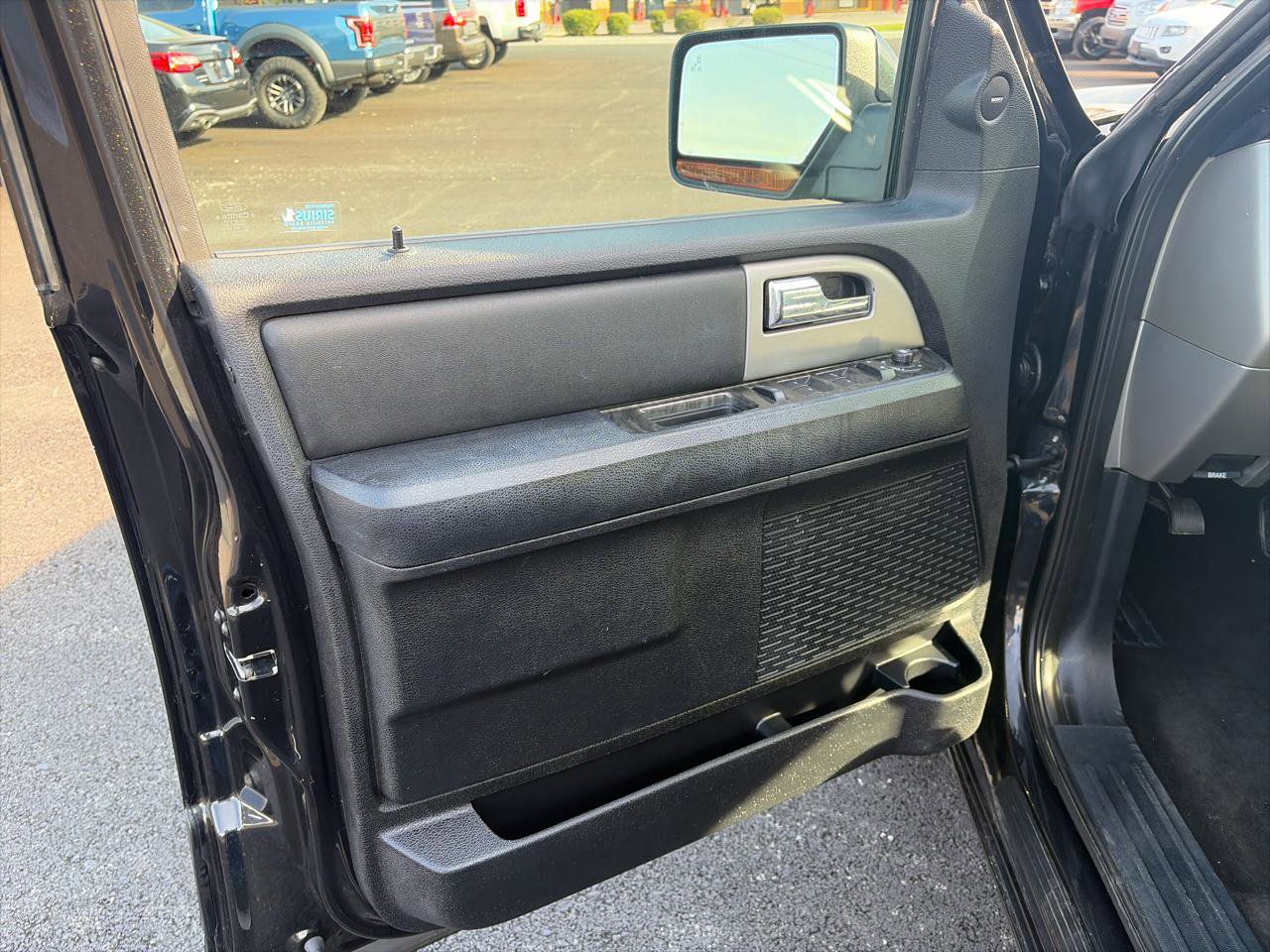 Used 2015 Ford Expedition Limited w/ Equipment Group 301A image 9