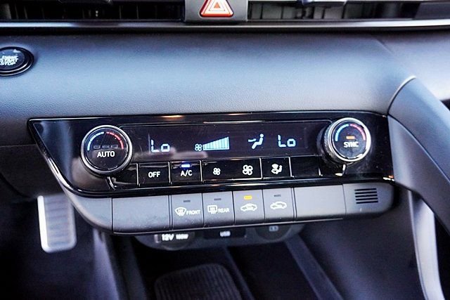 Certified 2025 Hyundai Elantra Sport image 26