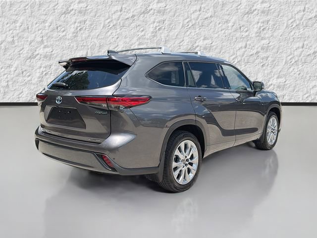 Used 2023 Toyota Highlander Limited AWD/4WD image 3