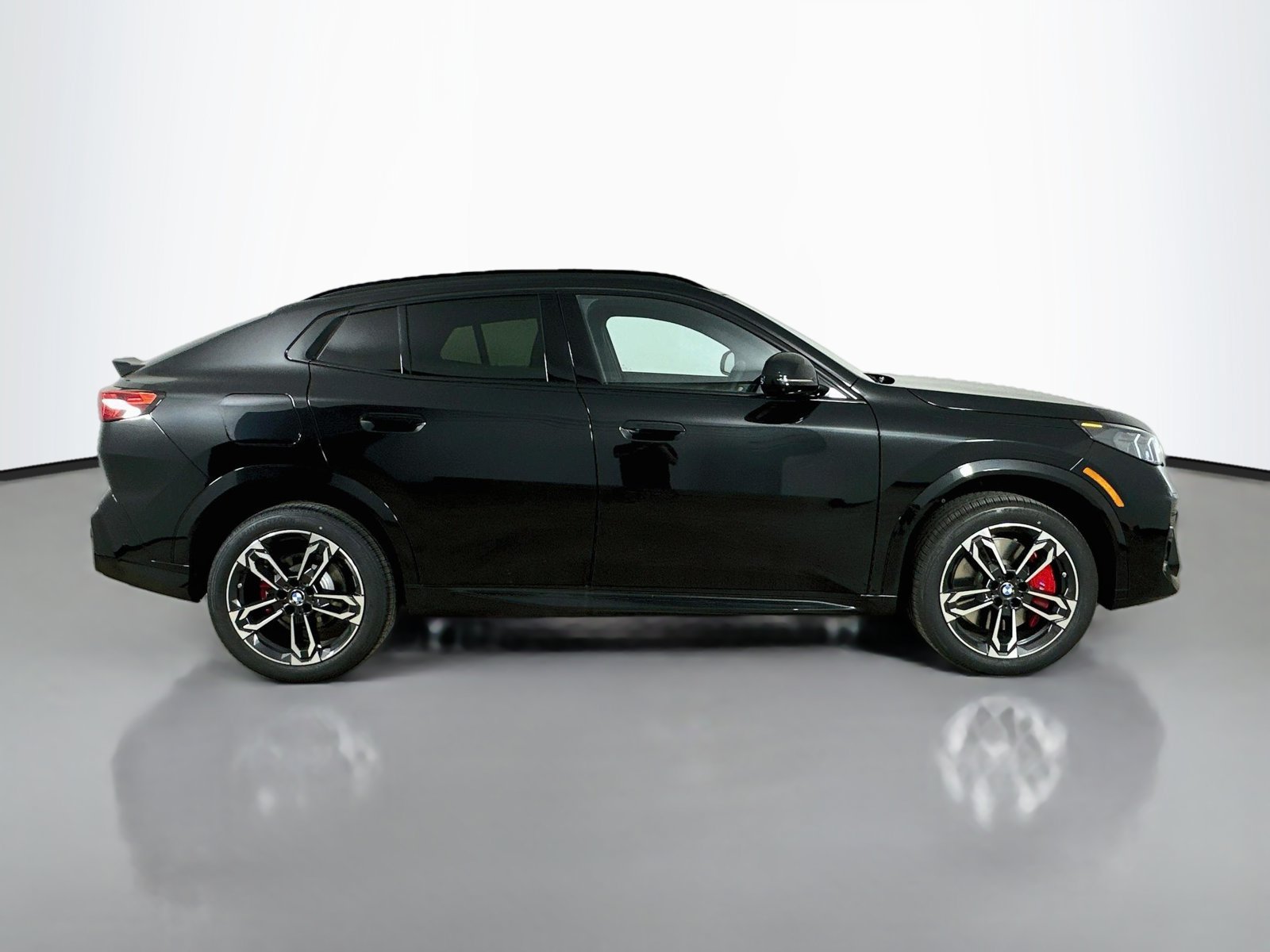New 2027 BMW X2 xDrive28i AWD/4WD image 4