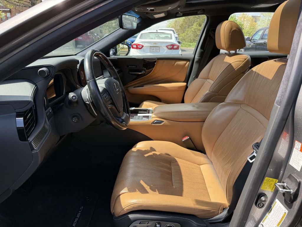 Used 2023 Lexus LS 500 AWD w/ Interior Upgrade Package image 14
