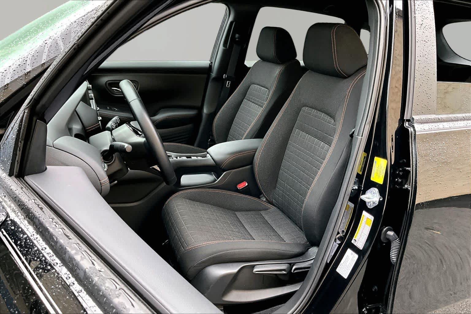 Used 2025 Honda HR-V Sport image 8