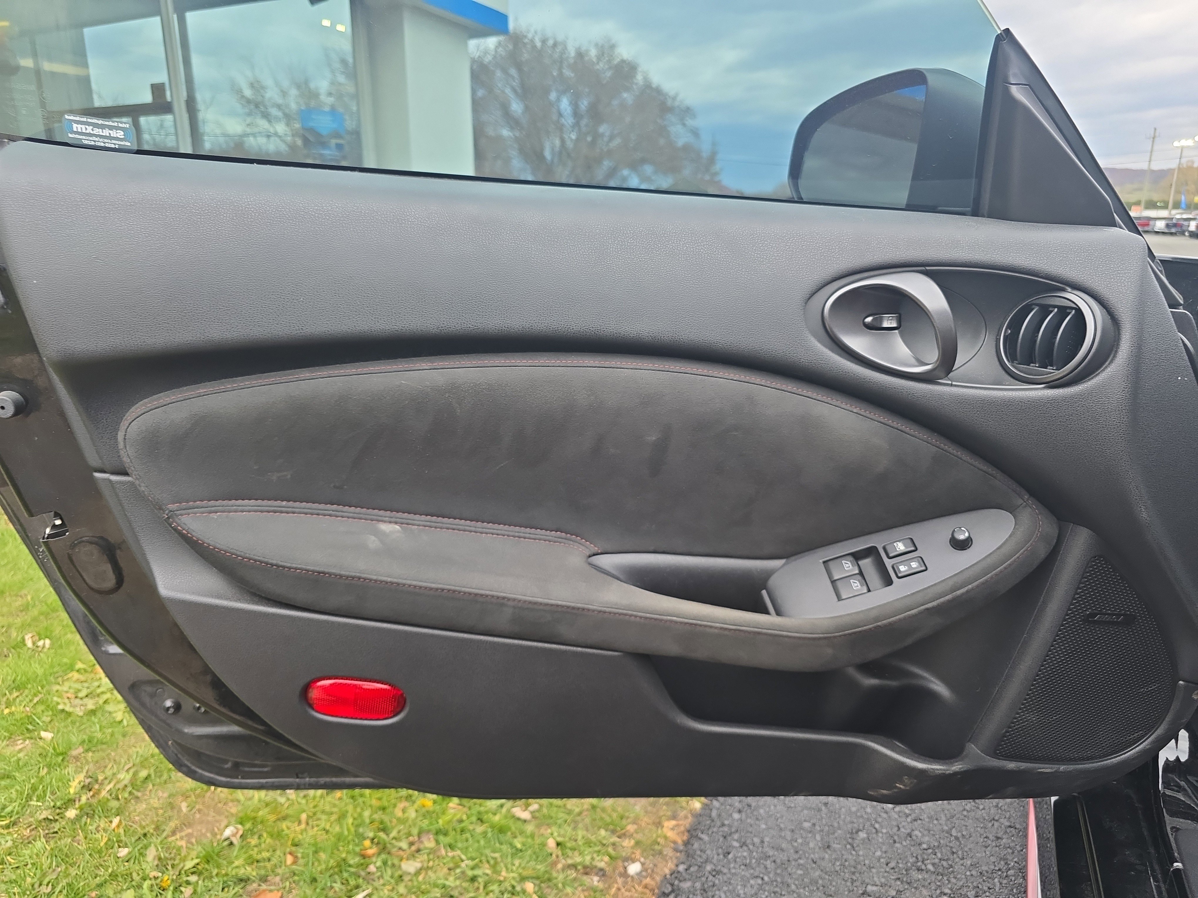 Used 2020 Nissan 370Z NISMO image 14