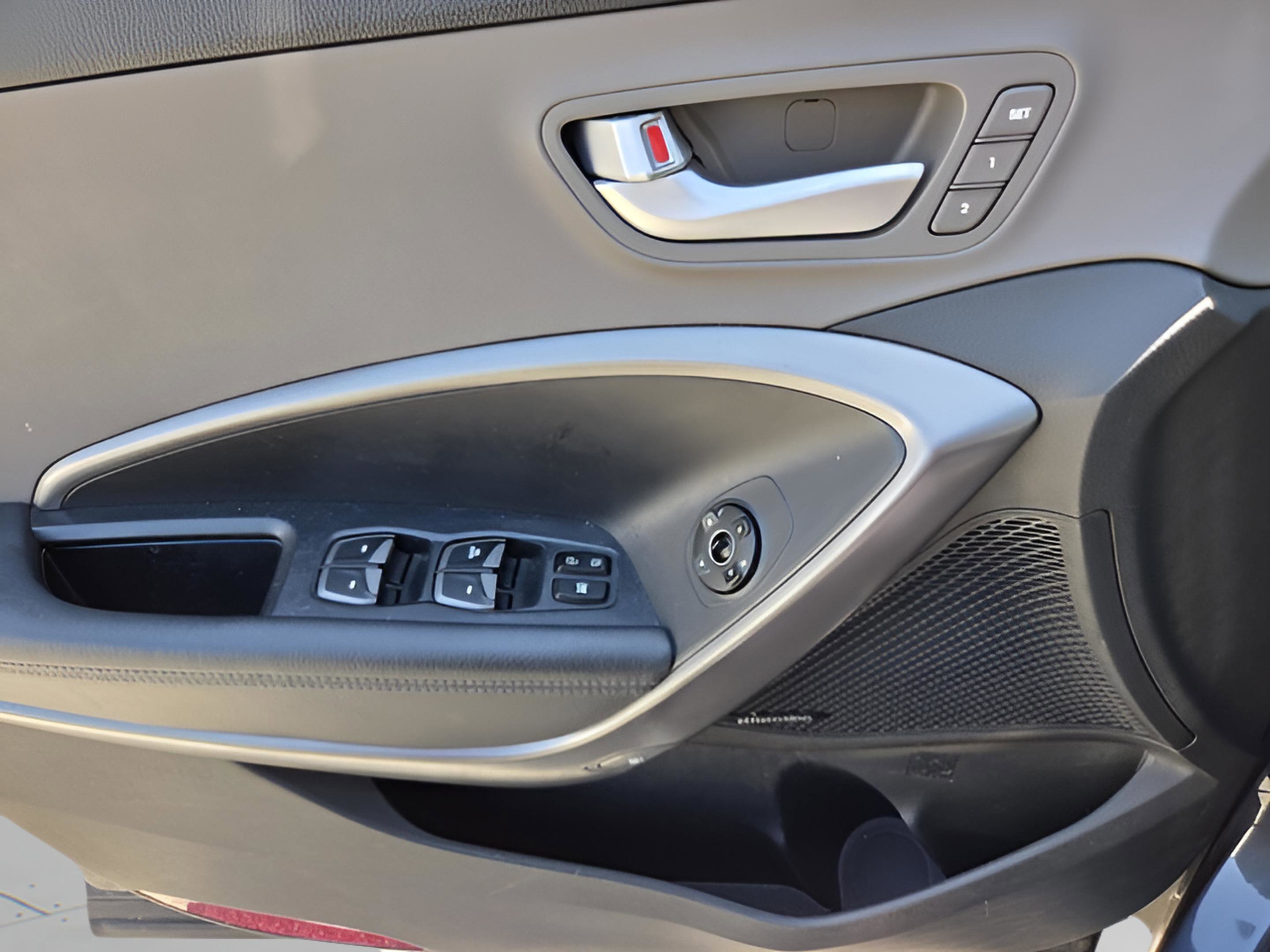 Used 2014 Hyundai Santa Fe Sport w/ Technology Package 04 image 21