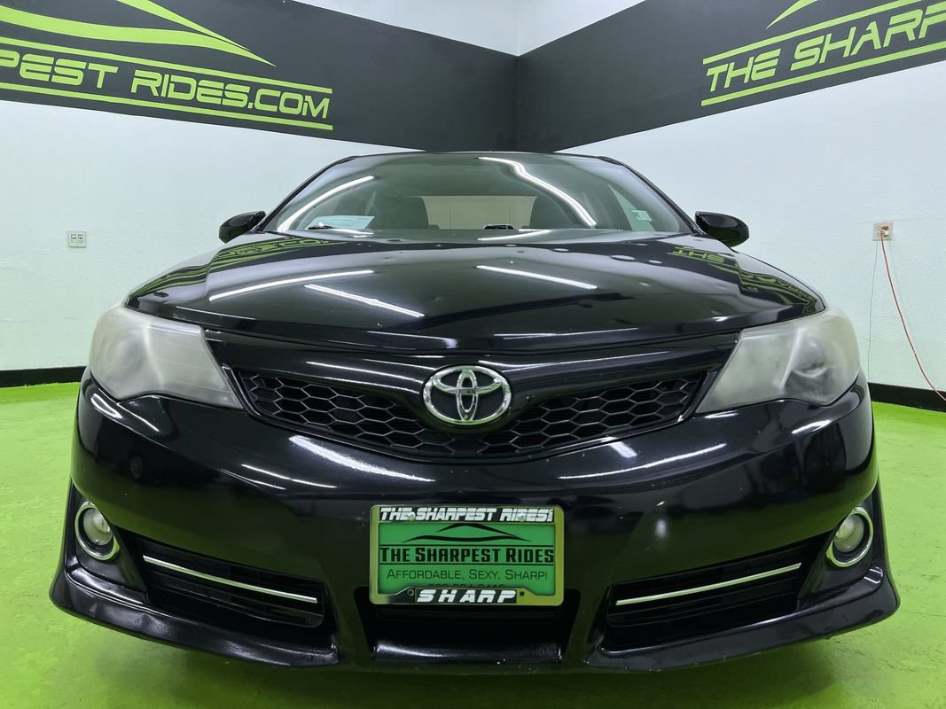 Used 2014 Toyota Camry SE FWD image 3